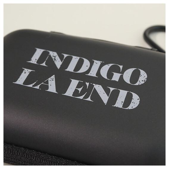 【indigo la End】 ilEガジェットケース（カラビナ付き）