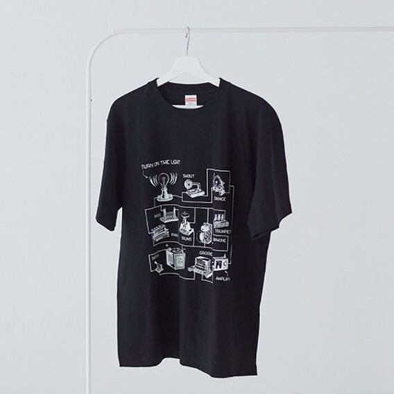 Light T-shirts/ BLACK